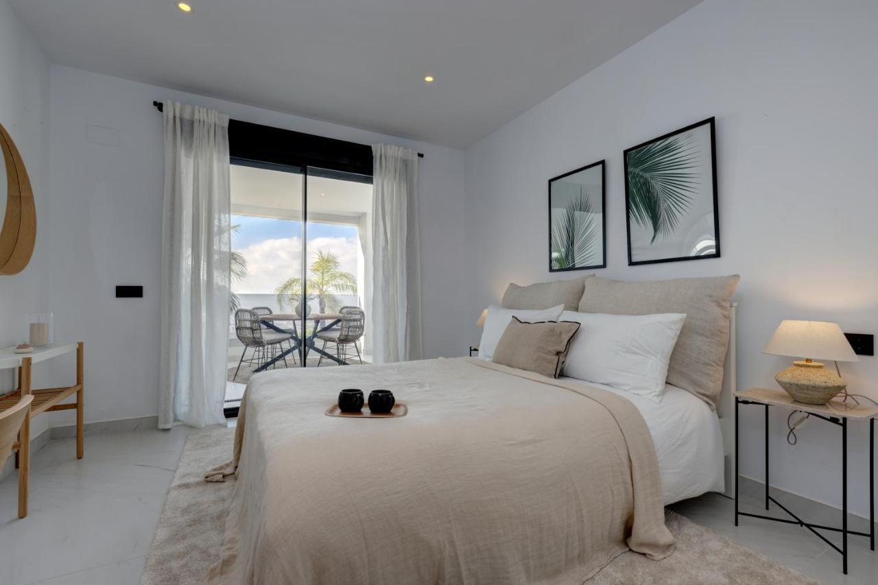 Apartment 2 Bedroom @estepona Hills With Sea View! *