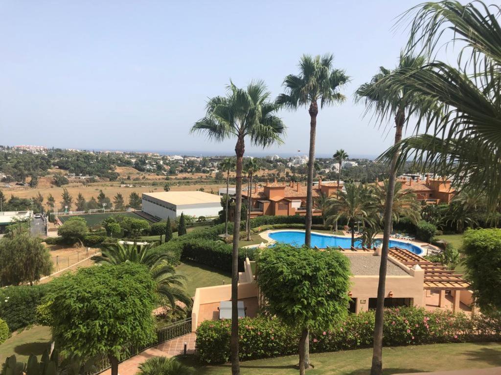 Atico Con Vista Al Mar Y Cerca Campos De Golf Estepona