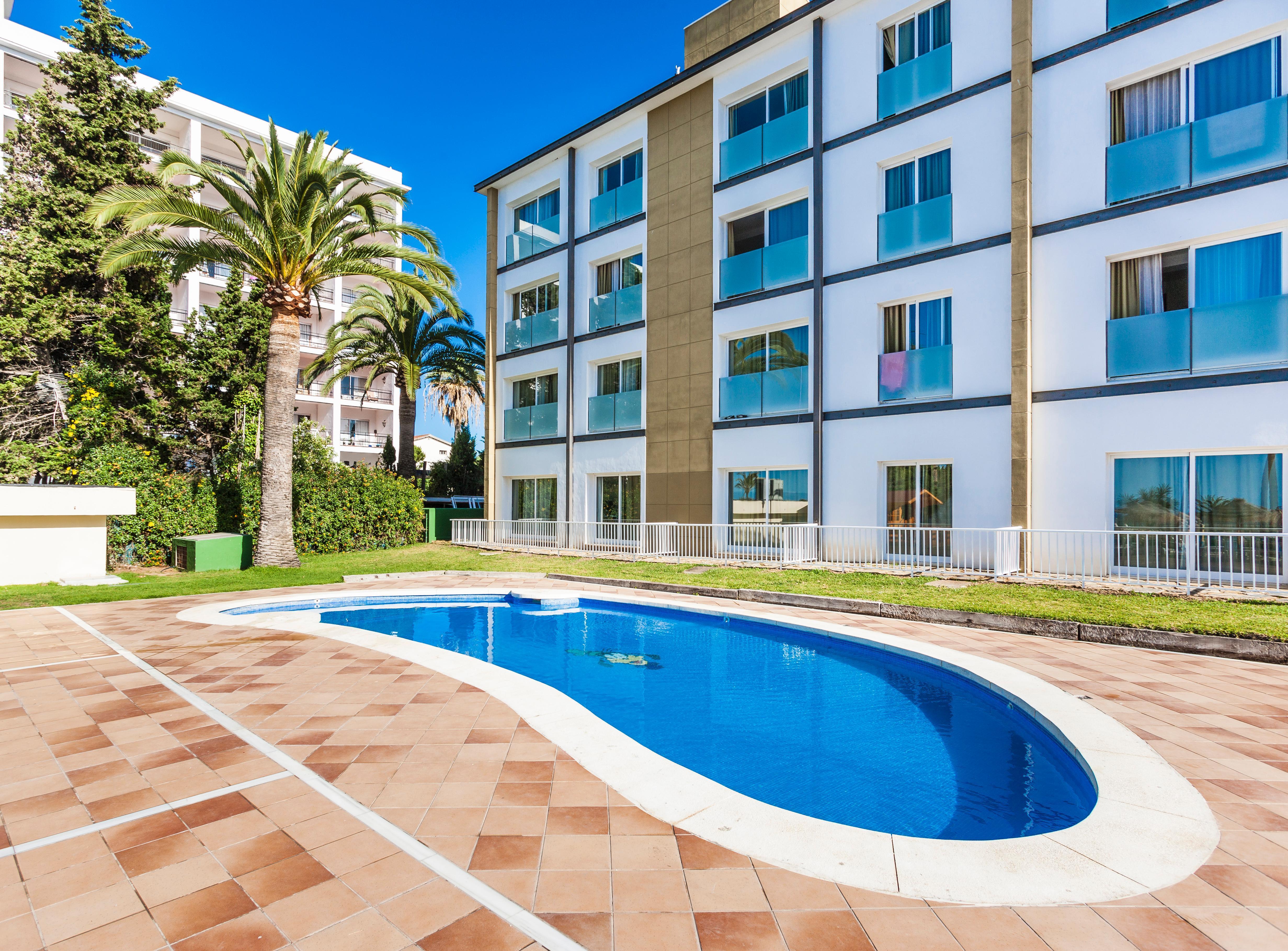 Globales Playa 4*