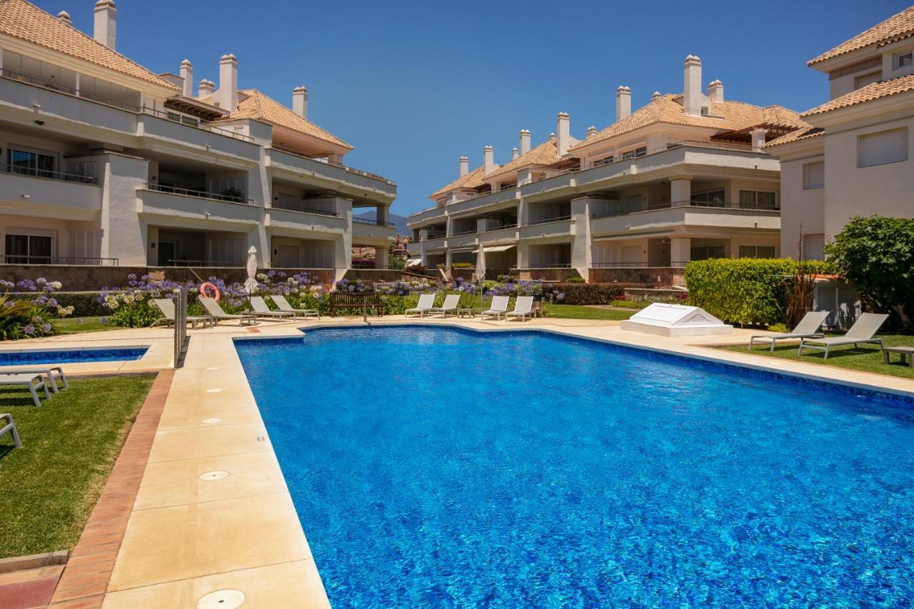 Appt 401-3-bed-heaven Beach-paseo-all Year Heated Pool-free Bikes Apartment Estepona
