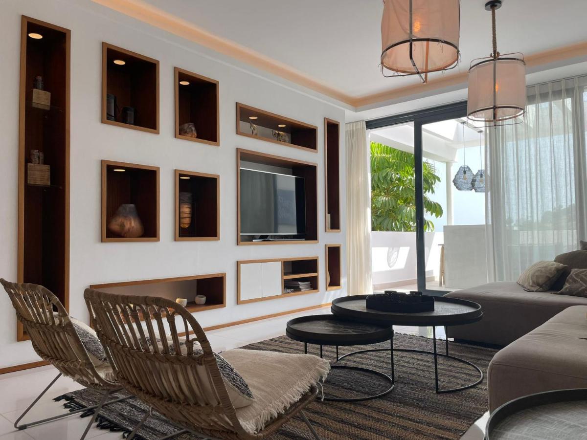 Apartment Siempre Mas Penthouse Atalaya Hills Golf Marbella 2 Large Bedrooms 4 Guests Estepona