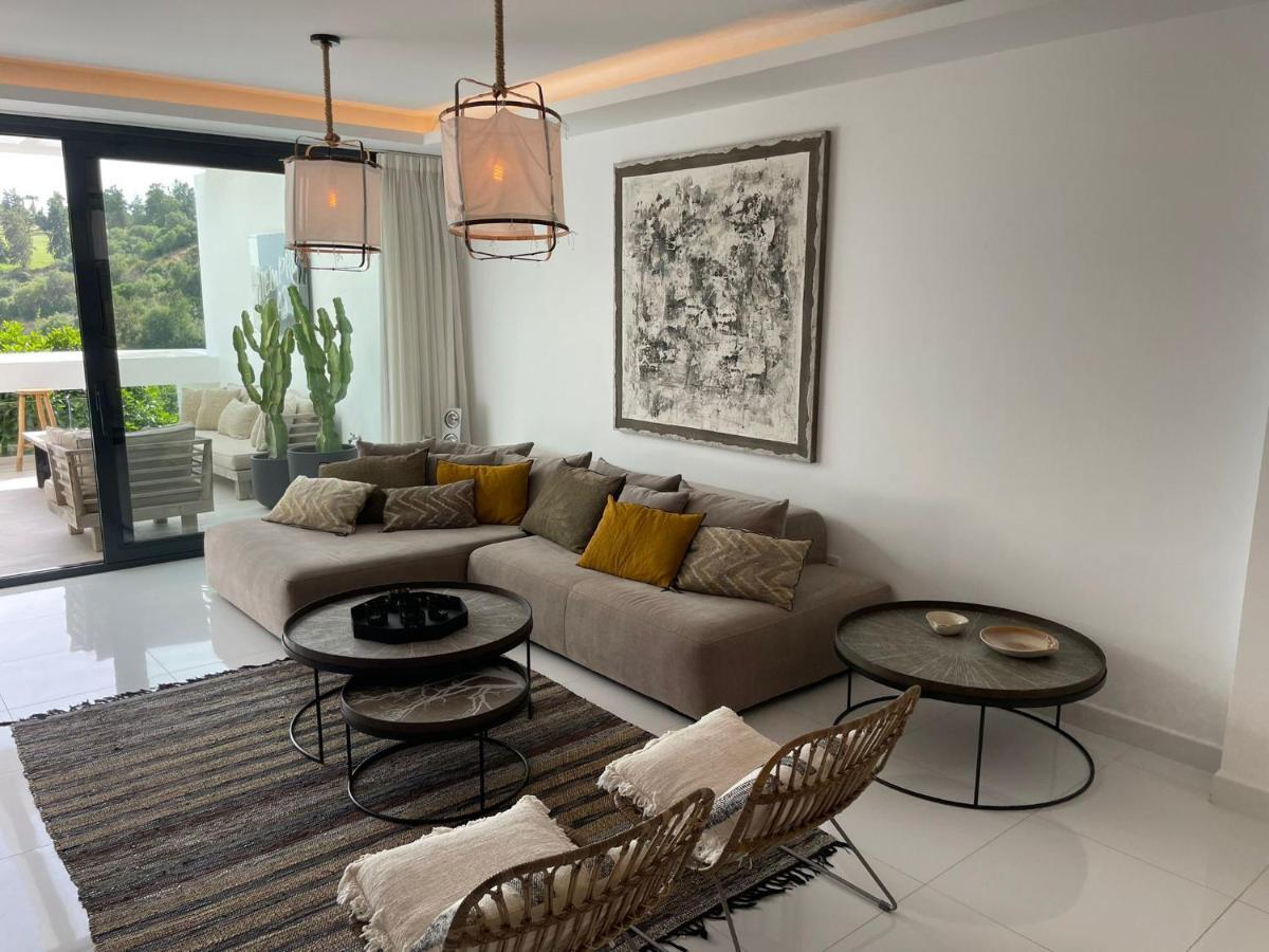 Siempre Mas Penthouse Atalaya Hills Golf Marbella 2 Large Bedrooms 4 Guests