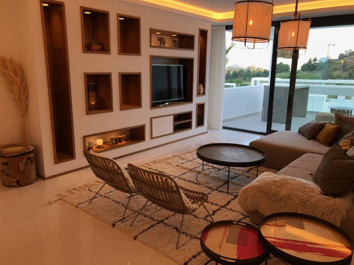 Siempre Mas Penthouse Atalaya Hills Golf Marbella 2 Large Bedrooms 4 Guests