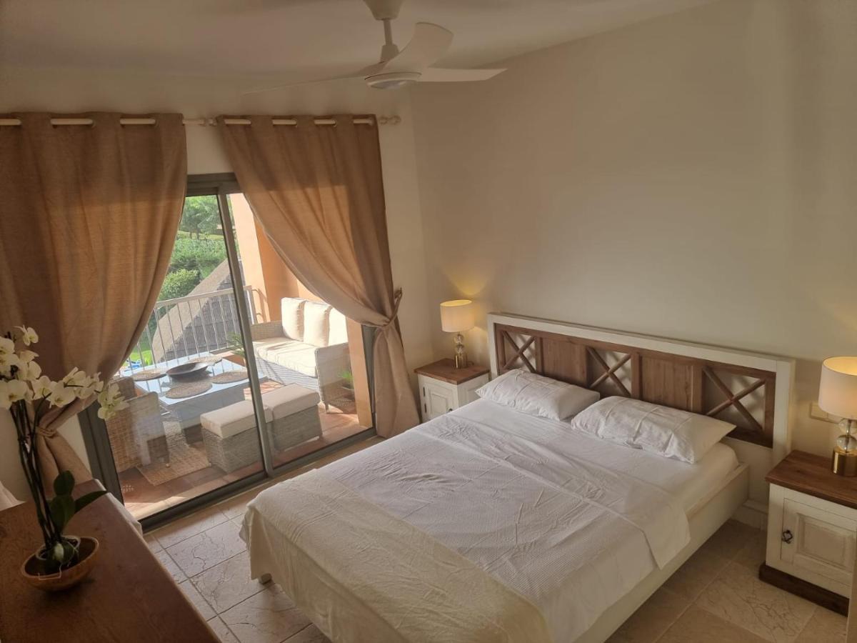 Apartment Benatalaya,heated Pool,saunas,gym Estepona