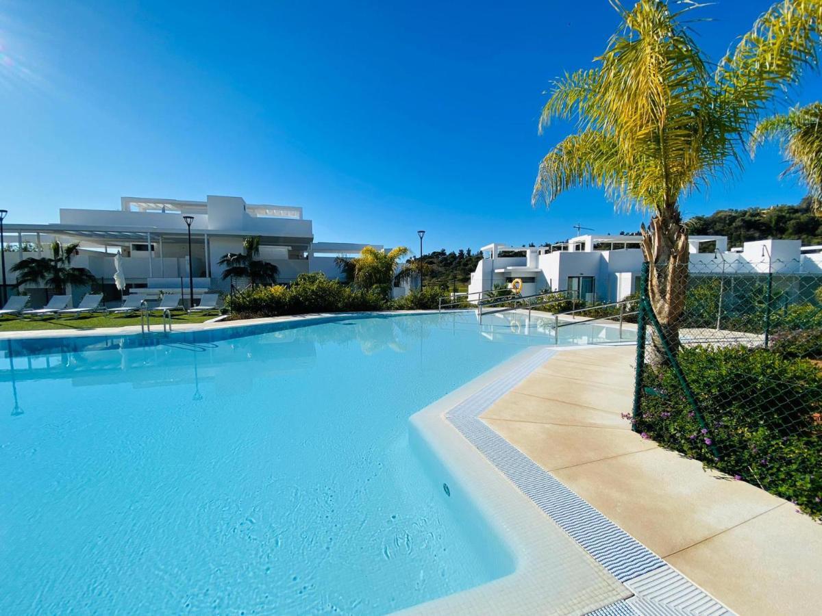 Siempre Mas Penthouse Atalaya Hills Golf Marbella 2 Large Bedrooms 4 Guests Apartment *