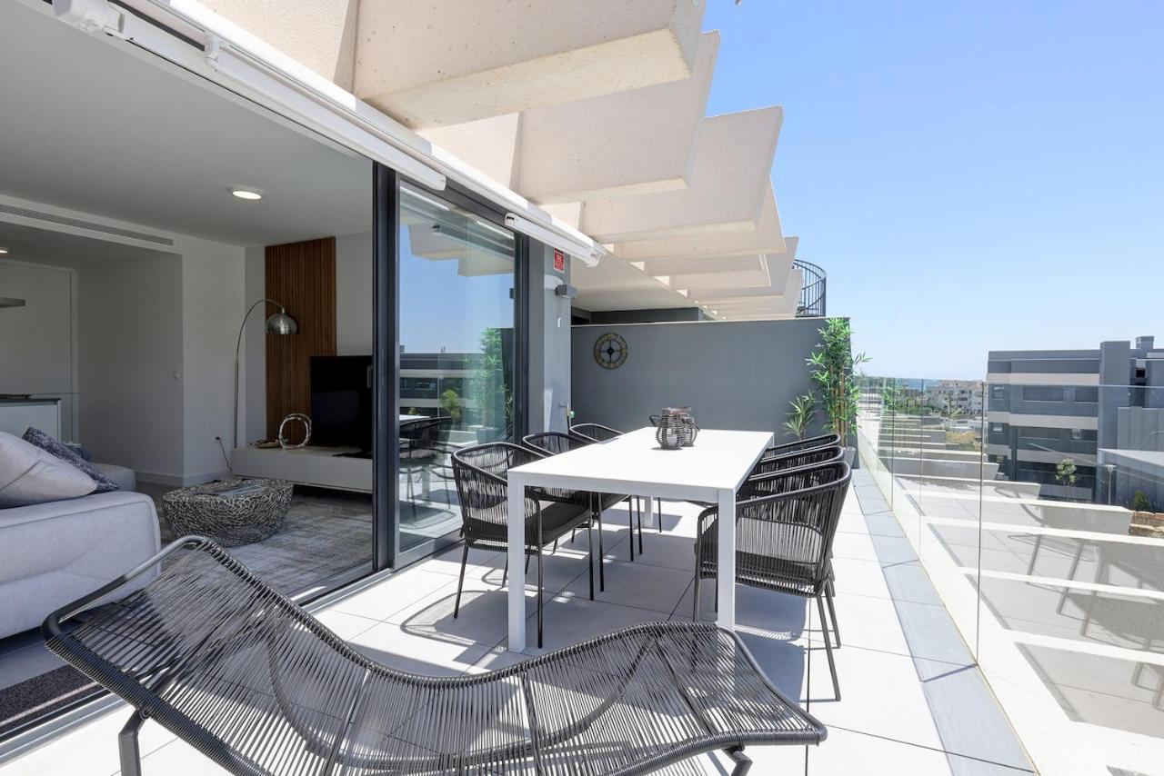 The Golden Oasis Penthouse Apartment Estepona