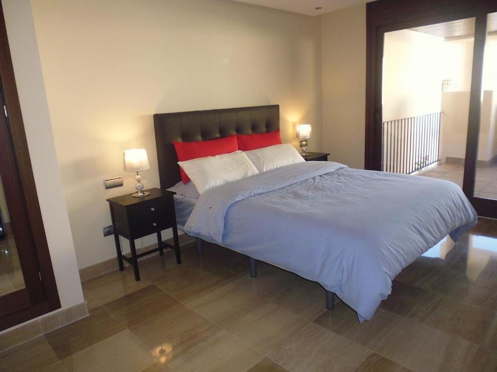 4p 3 Pools Location Garden Parking Shops Apartment Estepona