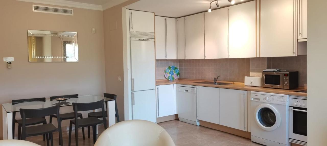 Appartement Espacioso Muy Tranquilo Con Piscinas Y Jardines Cercano A La Playa Estepona