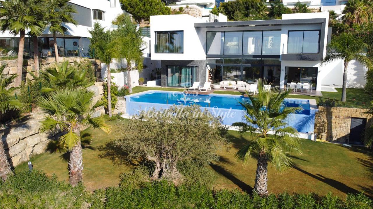 Villa Michaela Moderna De Super Lujo Con Piscina Y Vistas Estepona