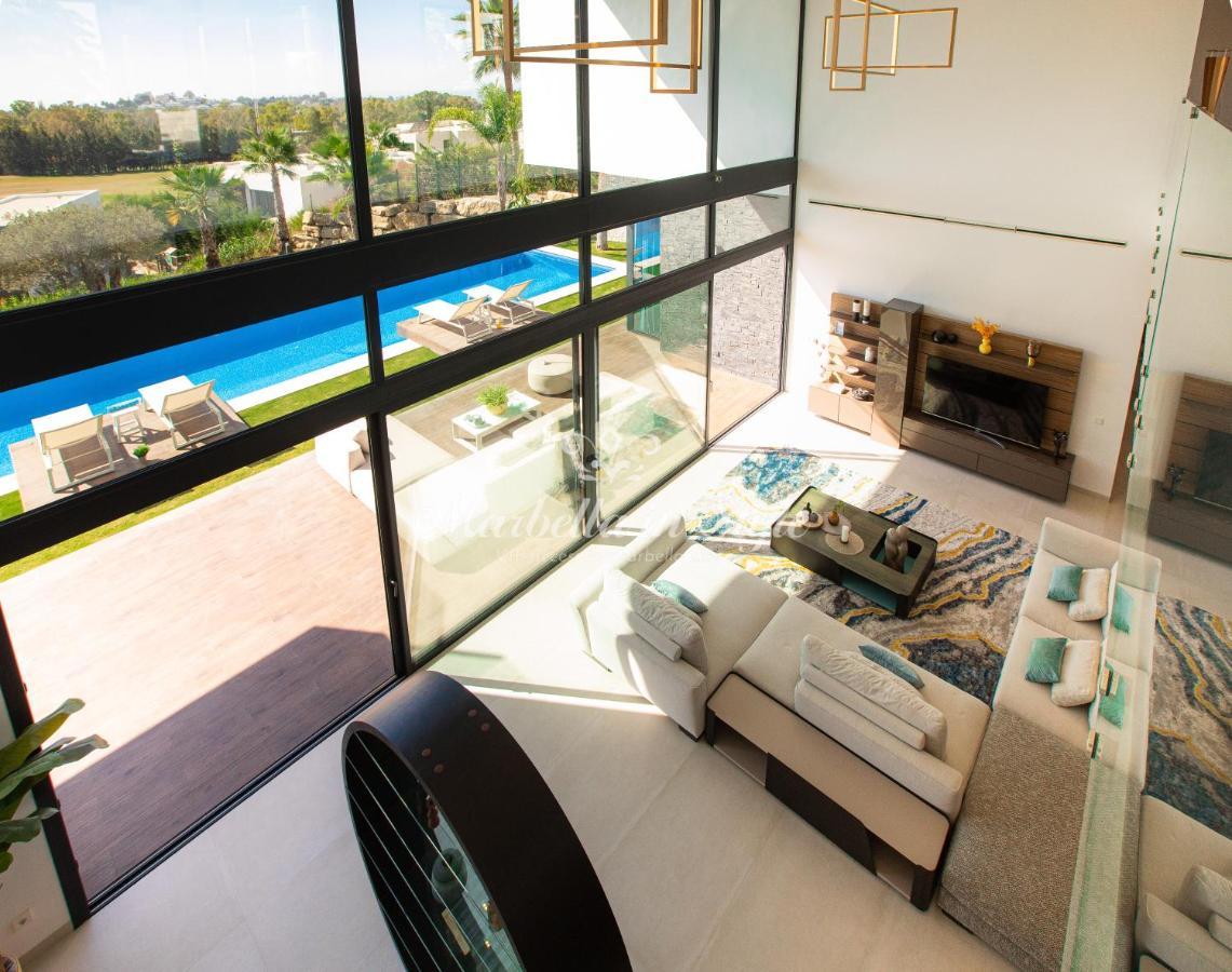 Villa Michaela Moderna De Super Lujo Con Piscina Y Vistas Estepona