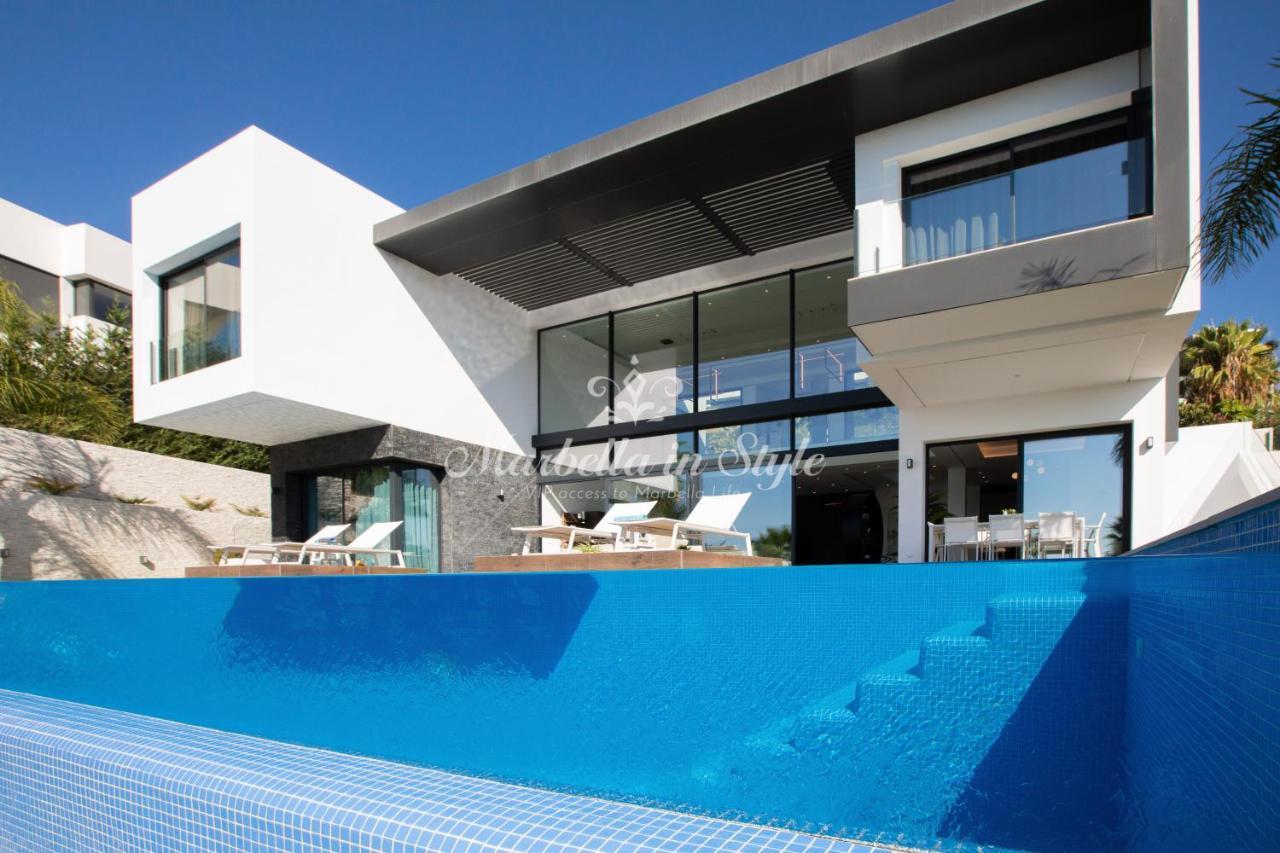 Villa Michaela Moderna De Super Lujo Con Piscina Y Vistas Estepona