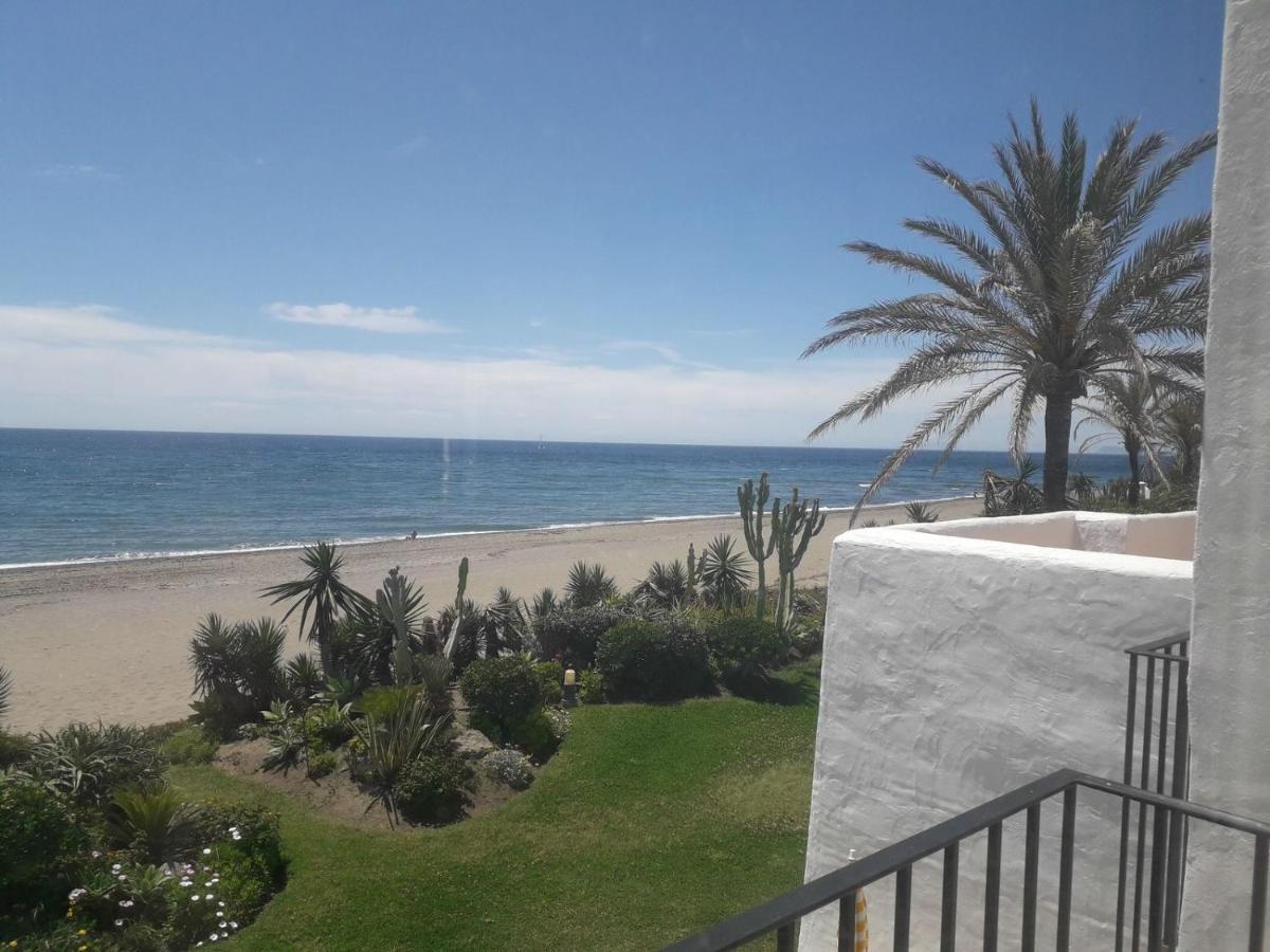 - Primera Linea De Playa Y Solarium Jo3 Apartment