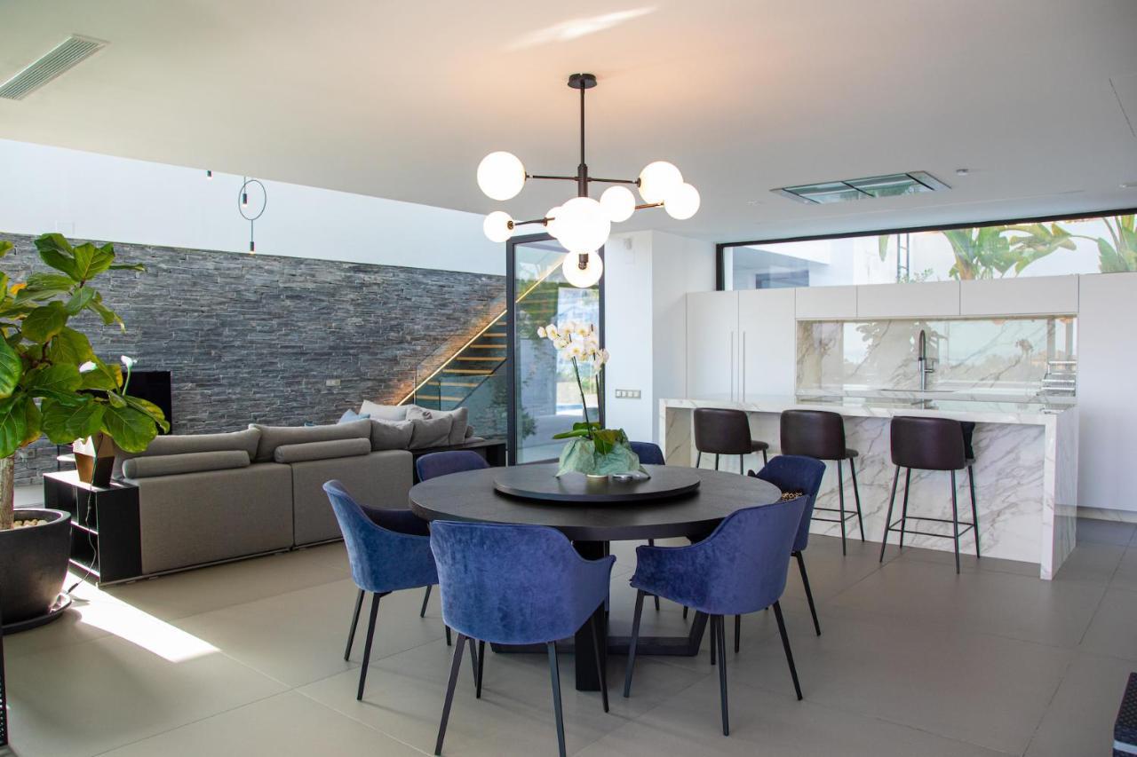 Villa Nido Modern 4 Bed With Sea Views