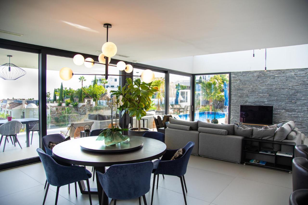 Nido Modern 4 Bed With Sea Views *