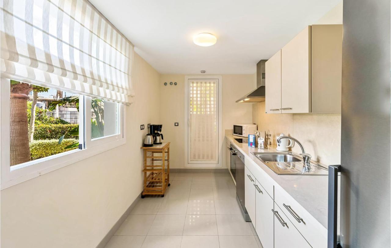 Apartment Stunning In With Wifi Estepona