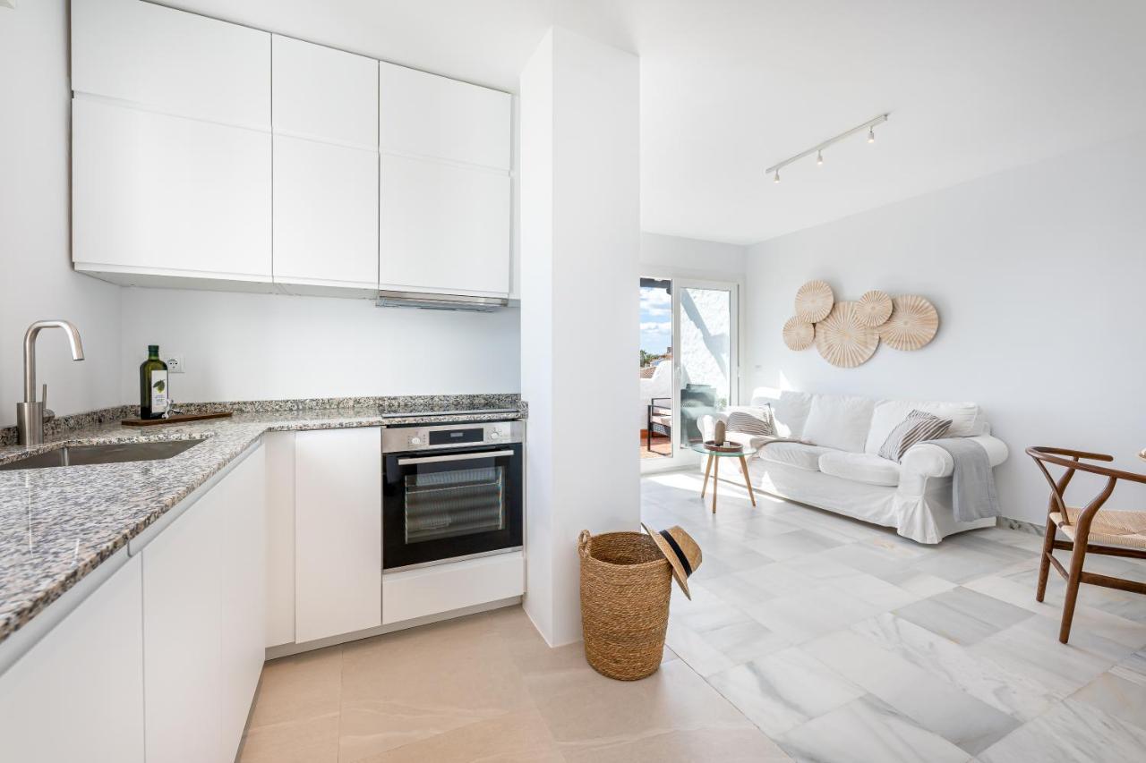 La Riviera - Stunning By The Beach Estepona