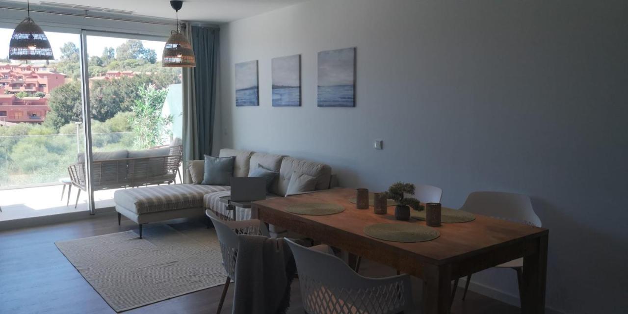Serenity Sea View Apartment Estepona