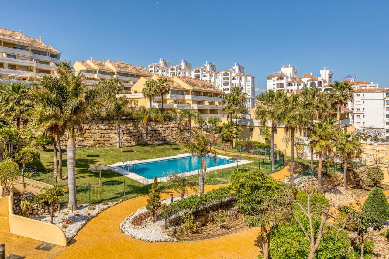 Hanami Puerto Alto Pa 3-5 Apartment Estepona