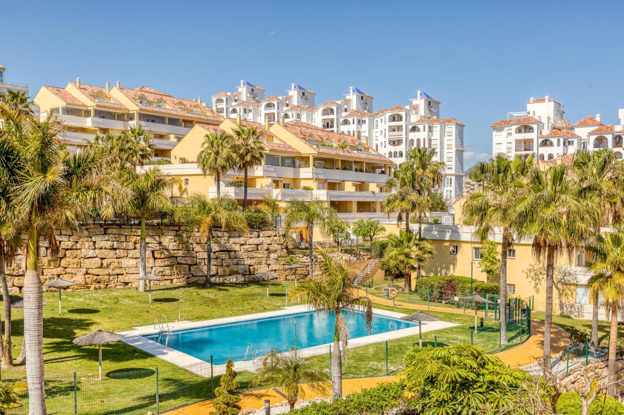 Hanami Puerto Alto Pa 3-5 Estepona