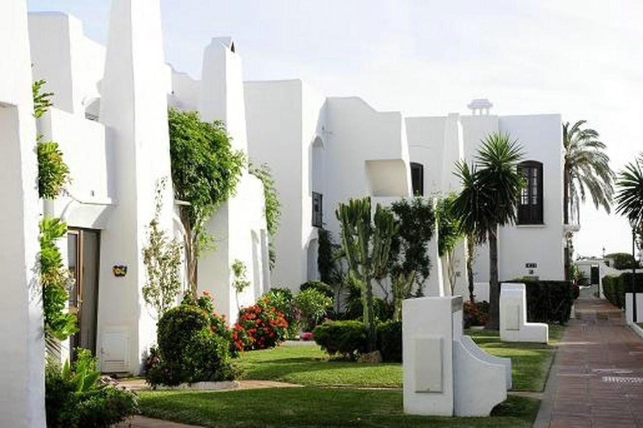 - Primera Linea De Playa Y Solarium Jo3 Estepona