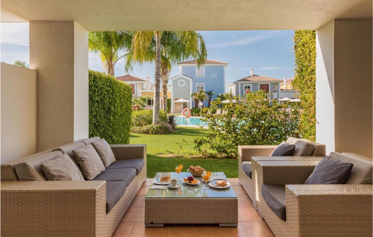 Apartment Stunning In With Kitchenette Estepona