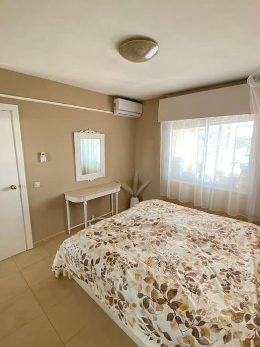Apartment Lovely 1 Bedroom With Sea Views And Pool