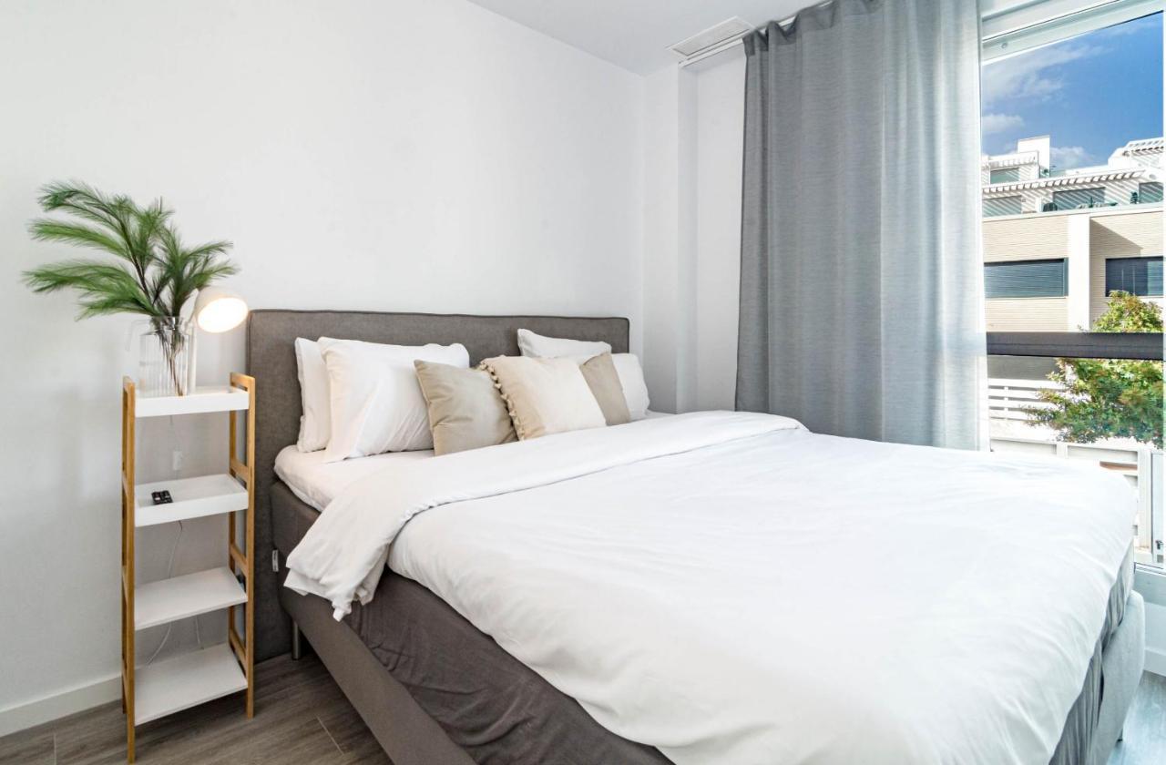 Lm111a - Modern Flat, Amazing Views Estepona
