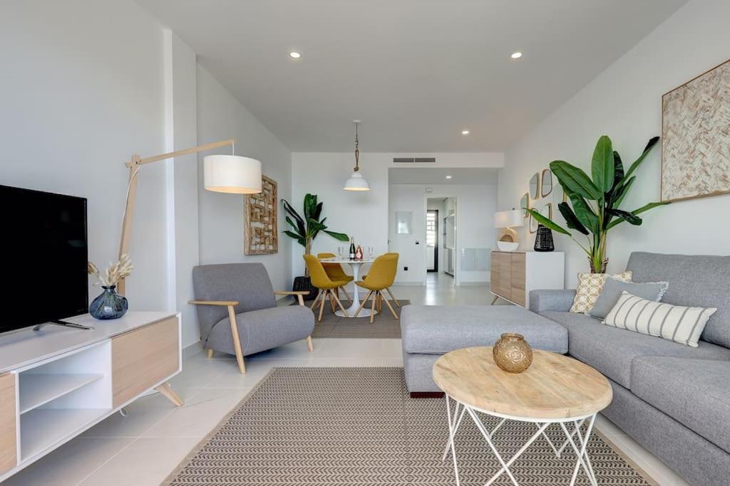 Apartamento New 2 Bed Penthouse @ Hills With Sea View *