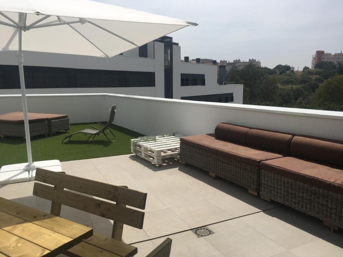 Oasis: Beachfront With Dual Pools And Mountain Views Estepona