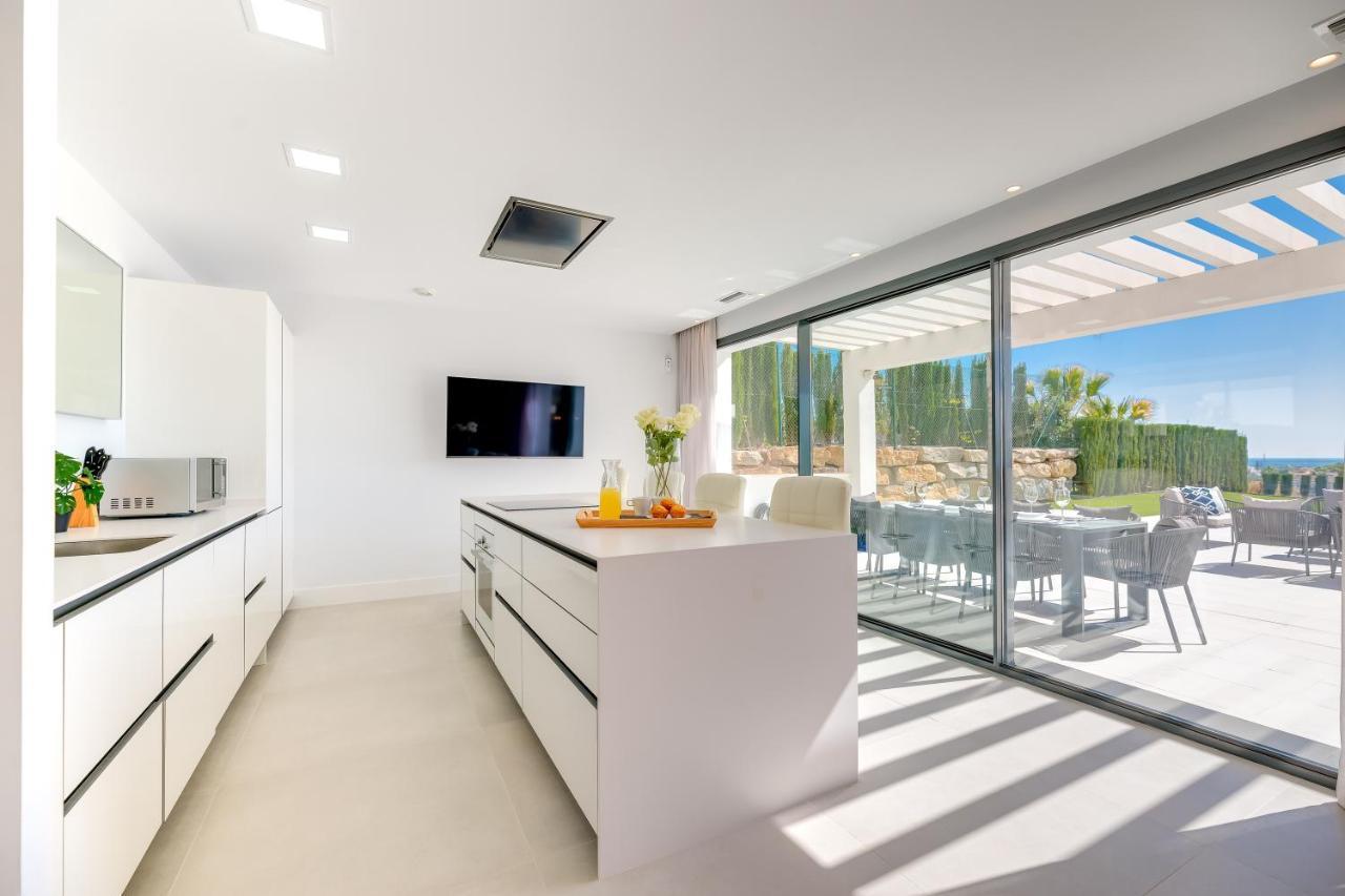 Vacation Marbella I De La Resina, Infinity Pool, Golf Community, Africa Views Estepona