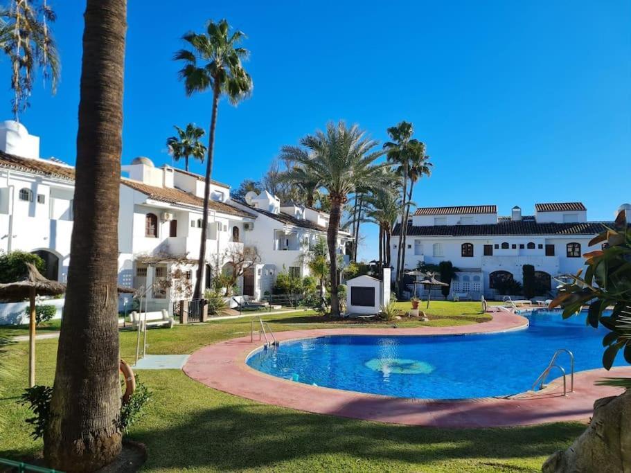 Modern House With Large Pool! * Estepona