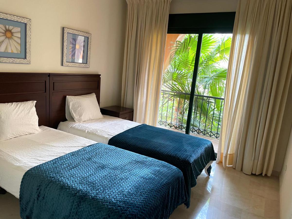 Apartment Next To The El Campanario, Atalaya Golf *