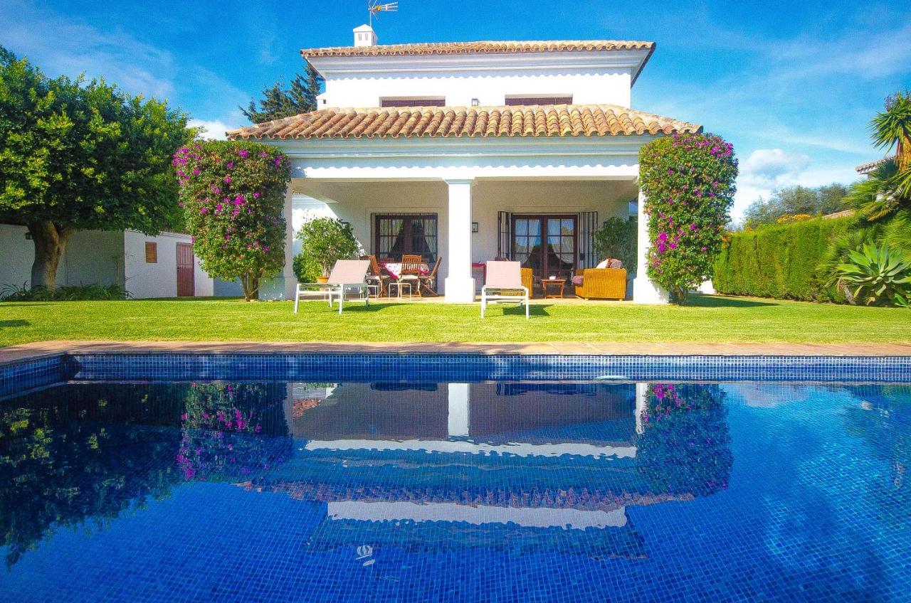 Del Mar- Private Swimming Pool Next To The *