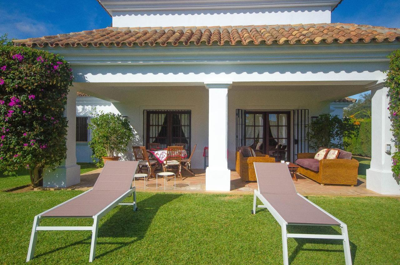 Del Mar- Private Swimming Pool Next To The Villa Estepona