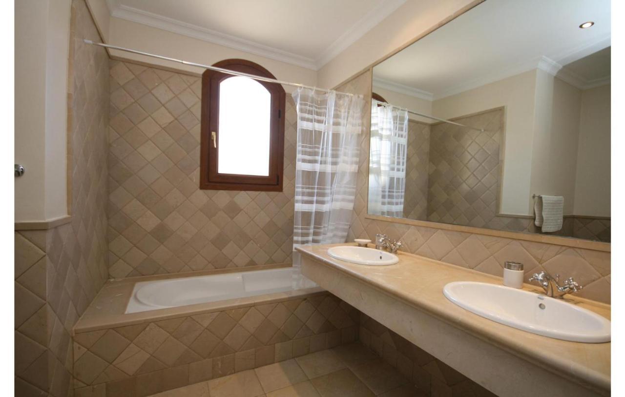 Amazing In Benahavis With Swimming Pool Estepona