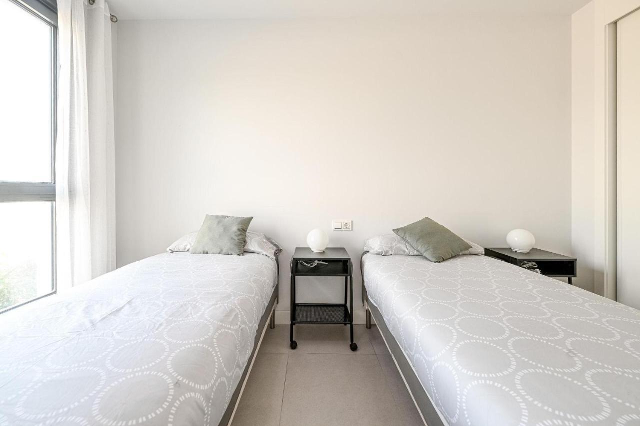 Modern 3 Bedroom *