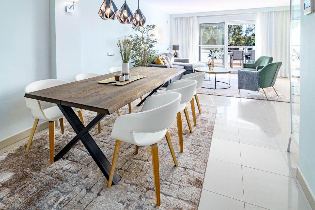 Gorgeous 3 Bedroom Town House In El Paraiso Overlooking La Concha Mountain