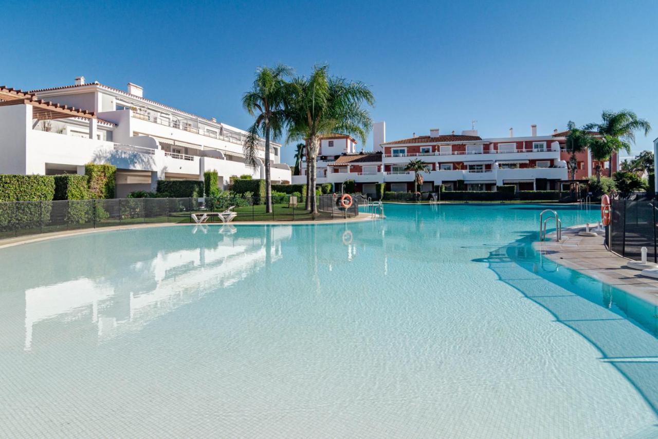 Gorgeous 3 Bedroom Town House In El Paraiso Overlooking La Concha Mountain