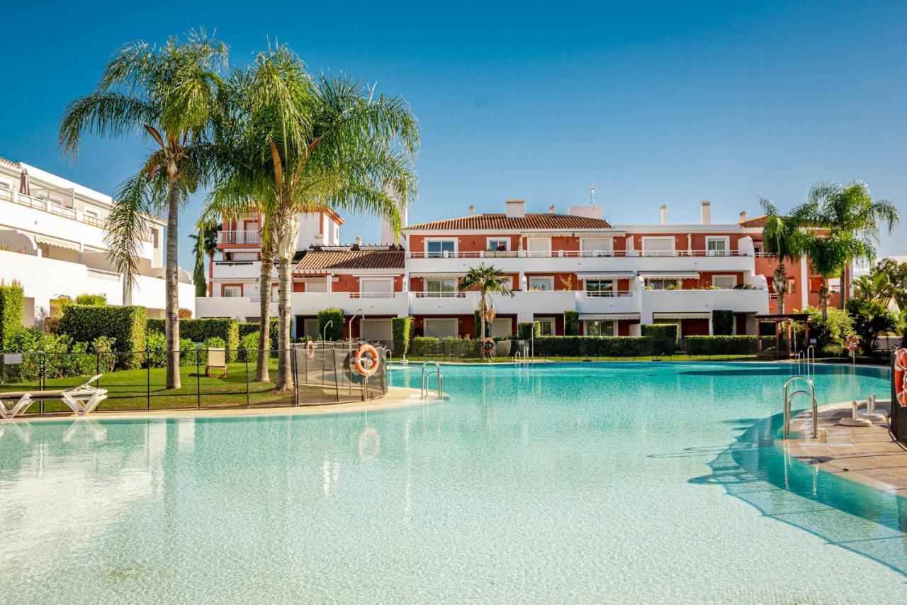 Gorgeous 3 Bedroom Town House In El Paraiso Overlooking La Concha Mountain *
