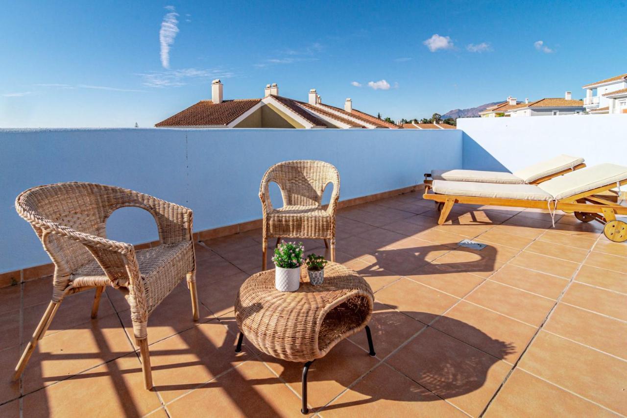 Holiday home Gorgeous 3 Bedroom Town House In El Paraiso Overlooking La Concha Mountain