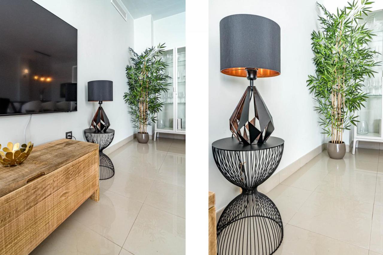 Holiday home Gorgeous 3 Bedroom Town House In El Paraiso Overlooking La Concha Mountain
