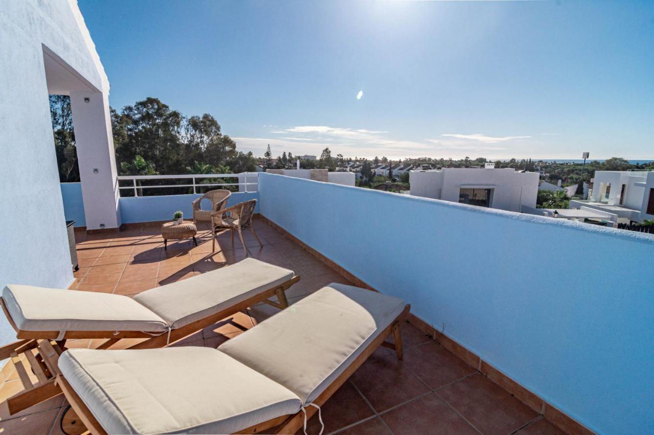 Gorgeous 3 Bedroom Town House In El Paraiso Overlooking La Concha Mountain *