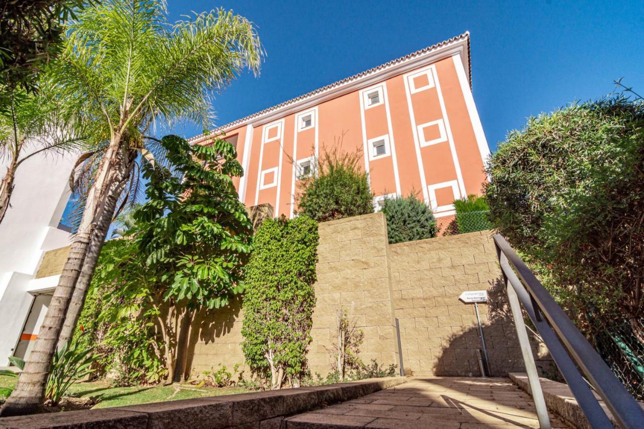 Gorgeous 3 Bedroom Town House In El Paraiso Overlooking La Concha Mountain Estepona