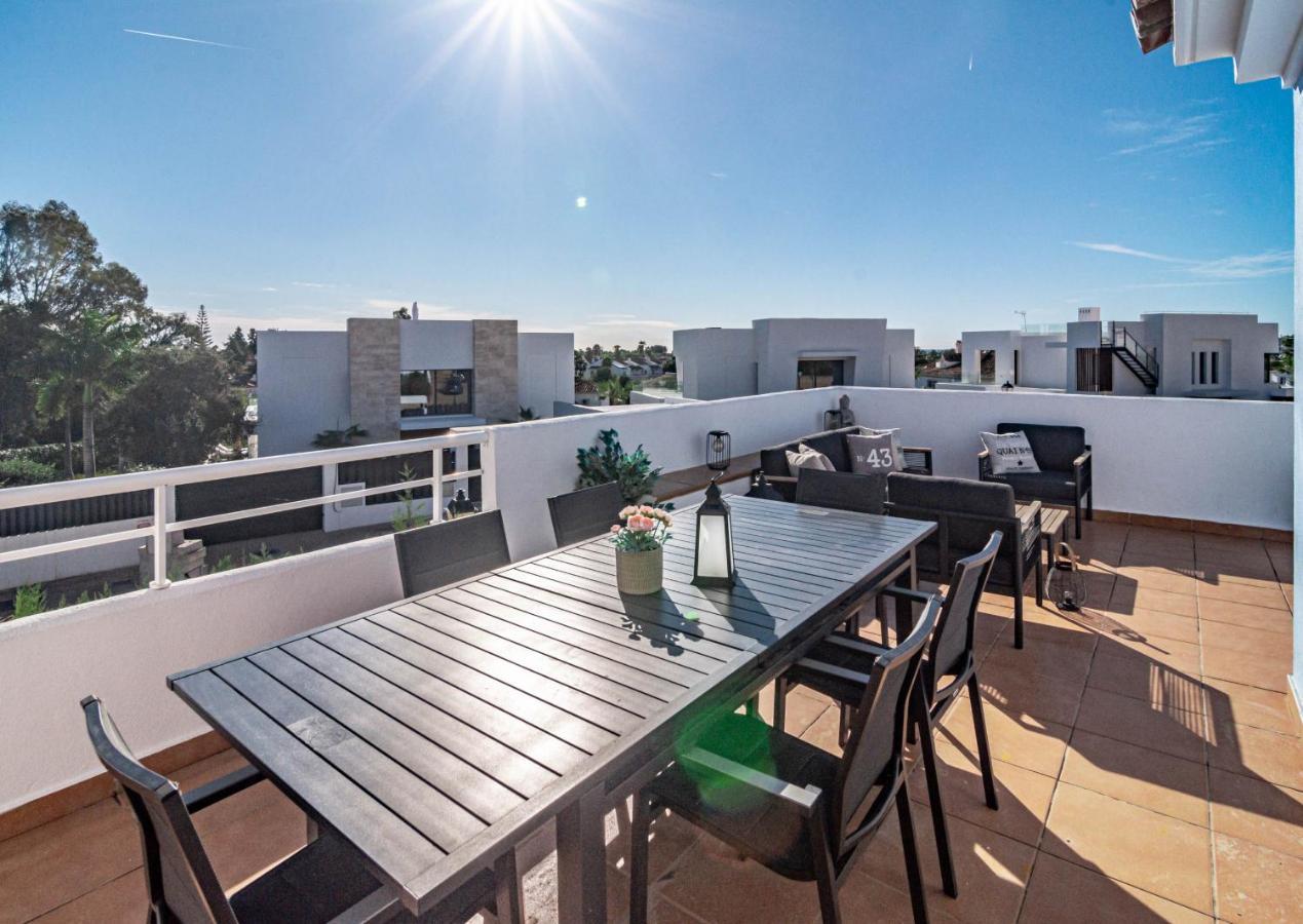 Holiday home Gorgeous 3 Bedroom Town House In El Paraiso Overlooking La Concha Mountain *