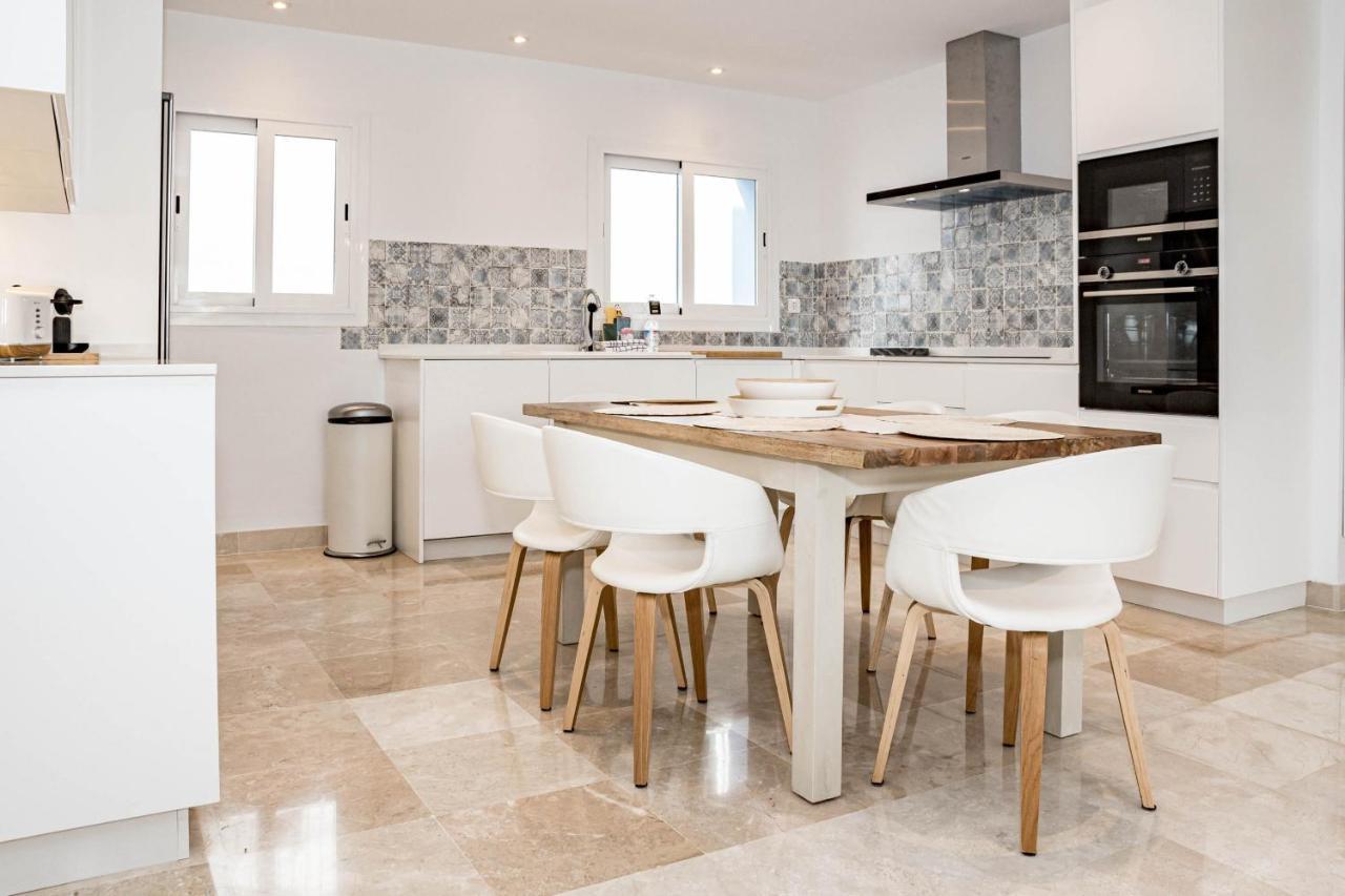Pa18- Stunning Flat, Gym, Indoor And Outdoor Pool Apartment Estepona