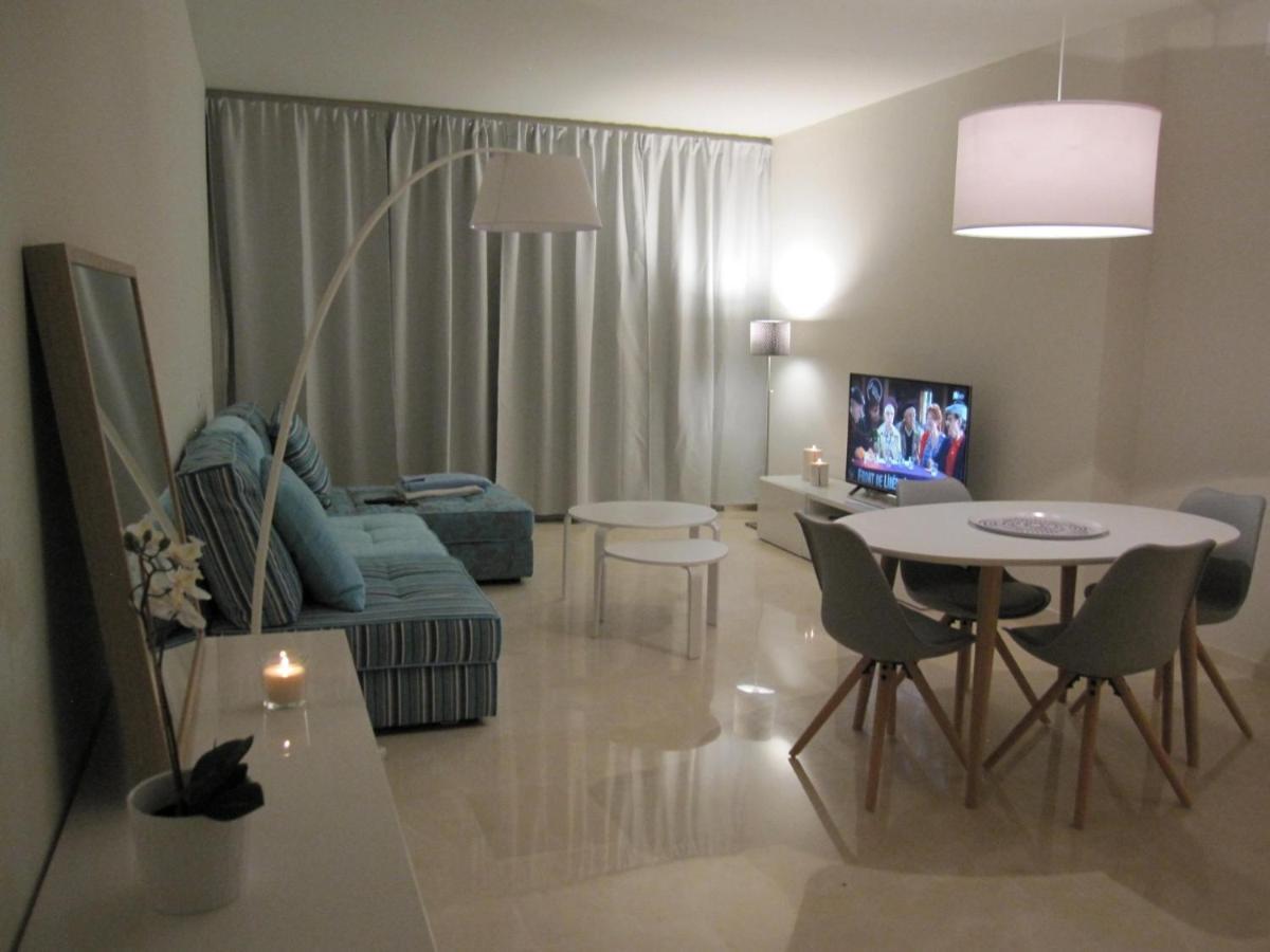 2152-modern With Private Estepona