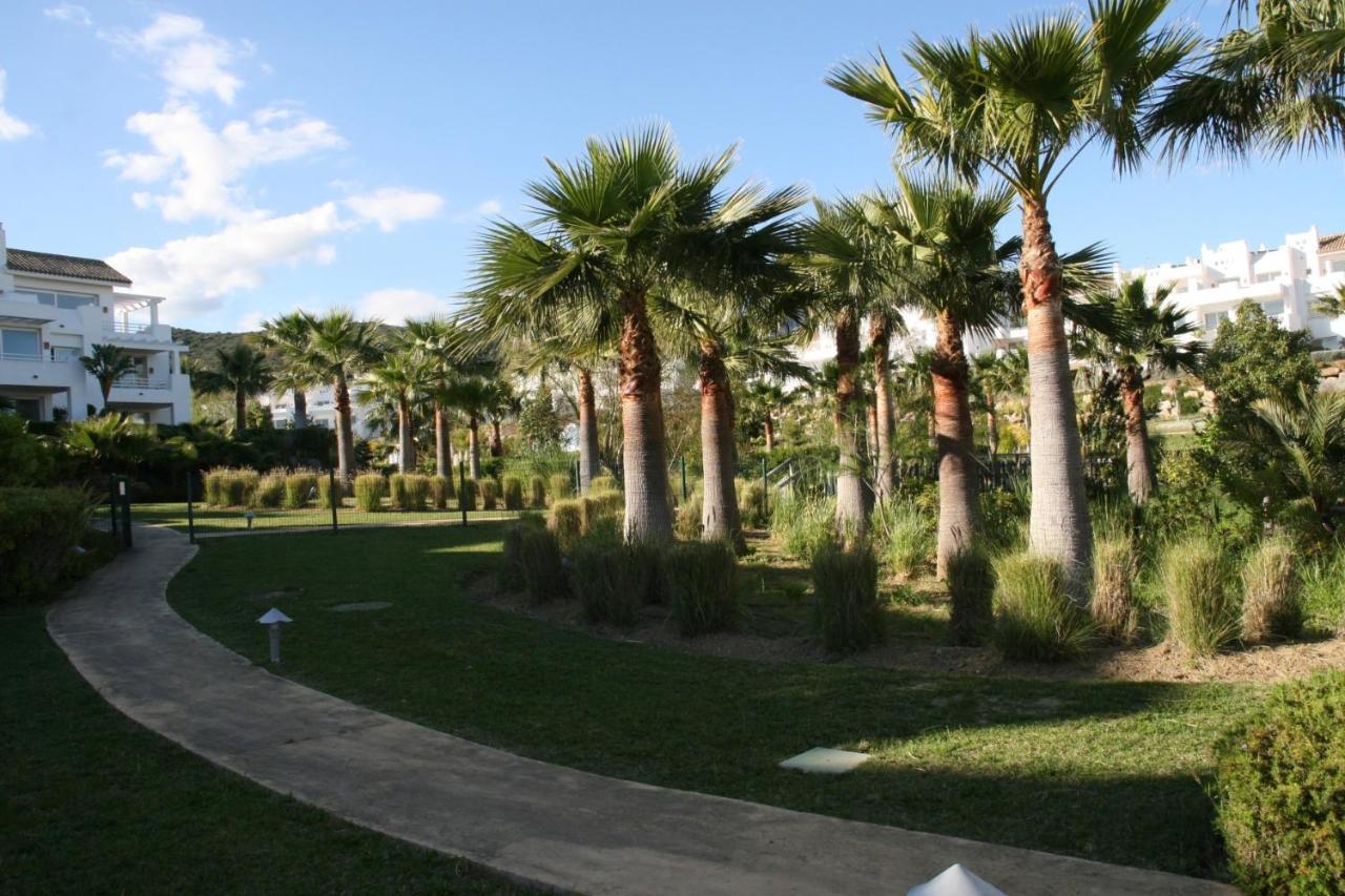 2152-modern With Private Apartment Estepona