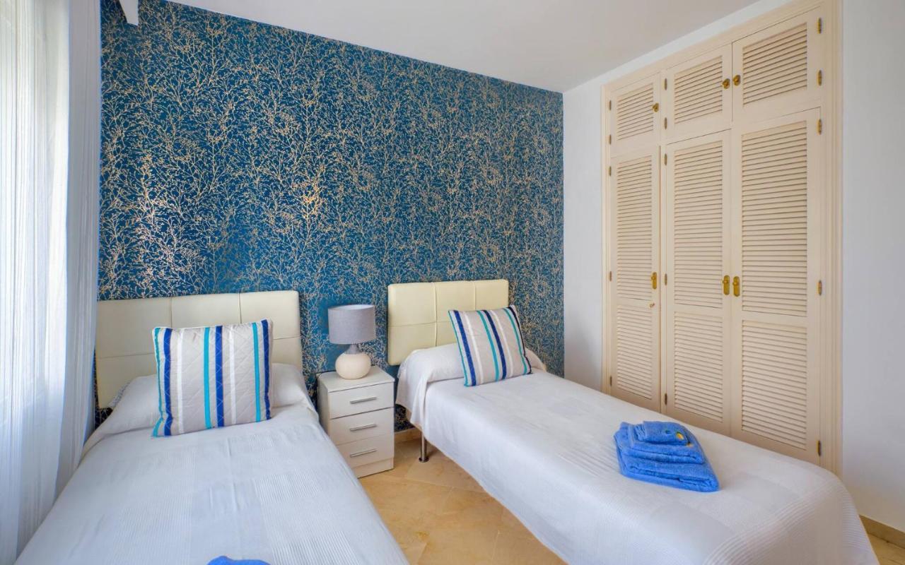 Cozy Side With Pool Apartamento *
