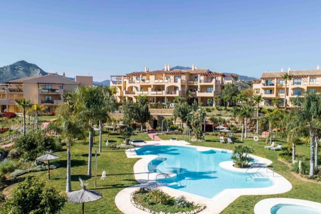 Elegant Apartment, Stunning Views, Fully Renovated In La Hacienda Del Senorio De Cifuentes Apartment