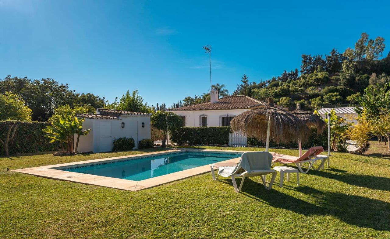 Con Piscina Cerca De La Playa Villa Estepona